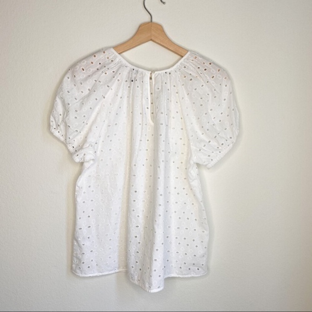 Universal thread round neck eyelet blouse - Picture 4 of 5